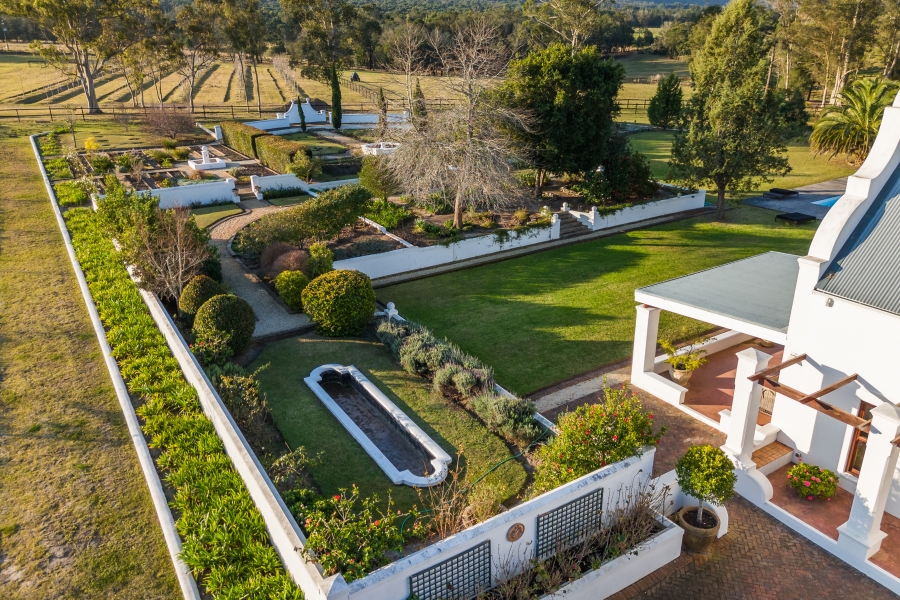 To Let 6 Bedroom Property for Rent in The Crags Western Cape